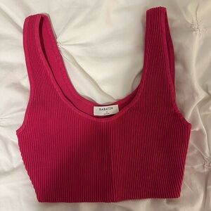 NWOT Babaton sculpt knit cropped tank